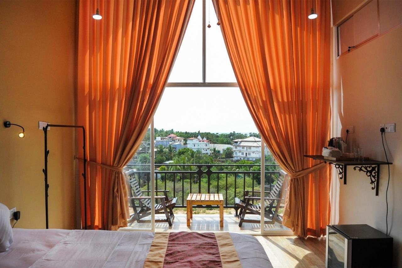 Hotel Woodycrest Trikunamalaja Zewnętrze zdjęcie