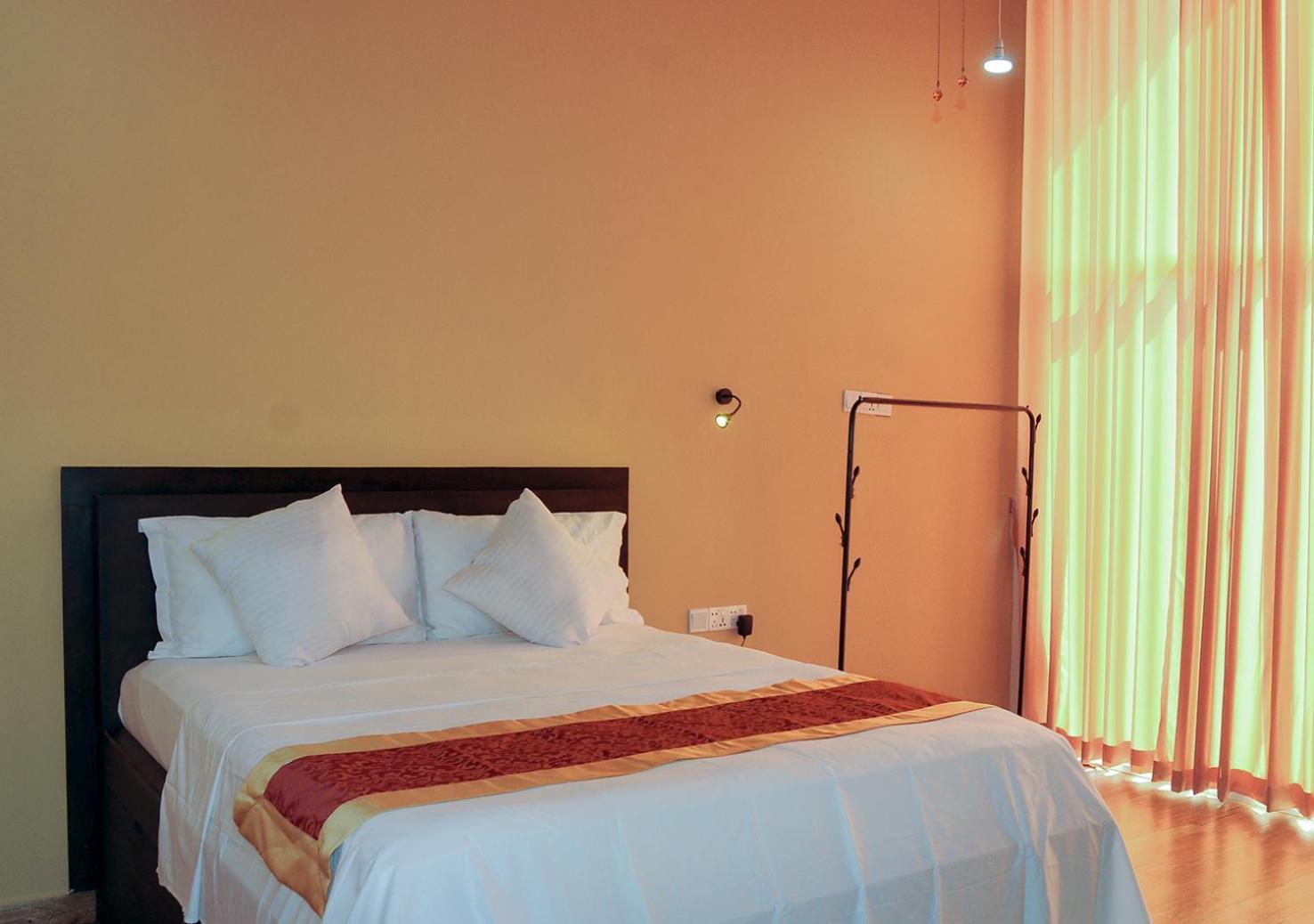 Hotel Woodycrest Trikunamalaja Zewnętrze zdjęcie